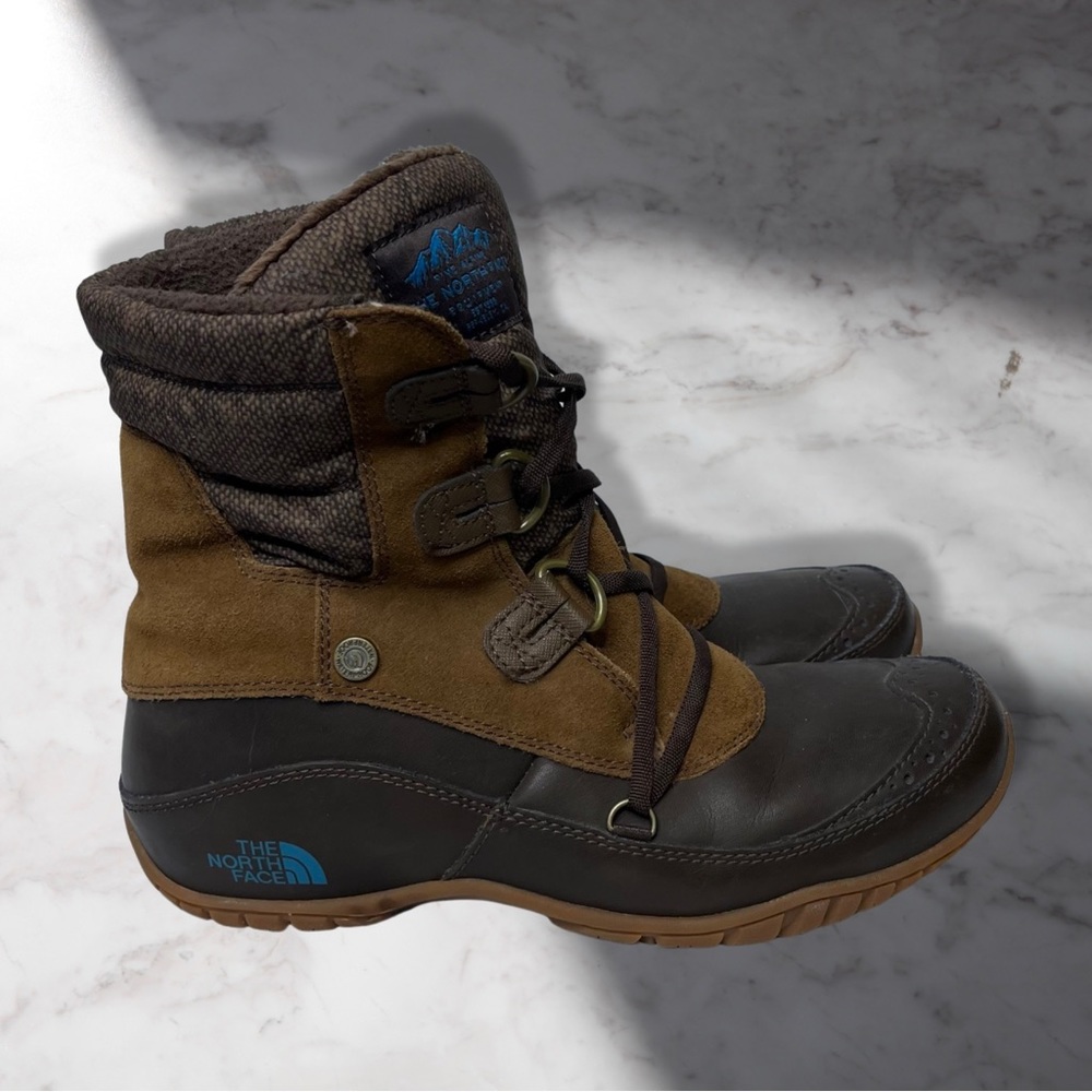 The North Face Short Brown Snow Boots